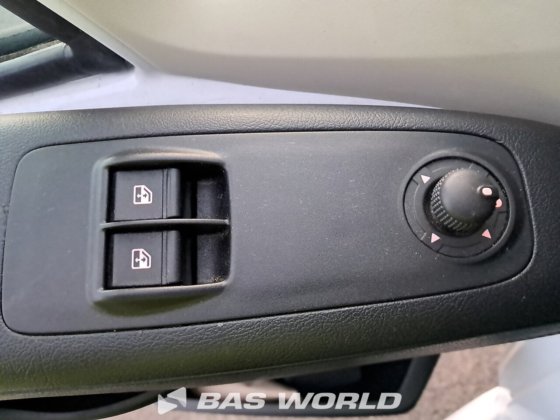 オペル モバノ 140PK ボックスボディ