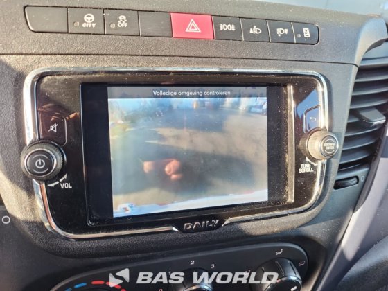 イヴェコ・デイリー 35S16 クローズド・ボックス・バン