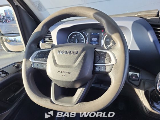 イヴェコ・デイリー 35S16 クローズド・ボックス・バン