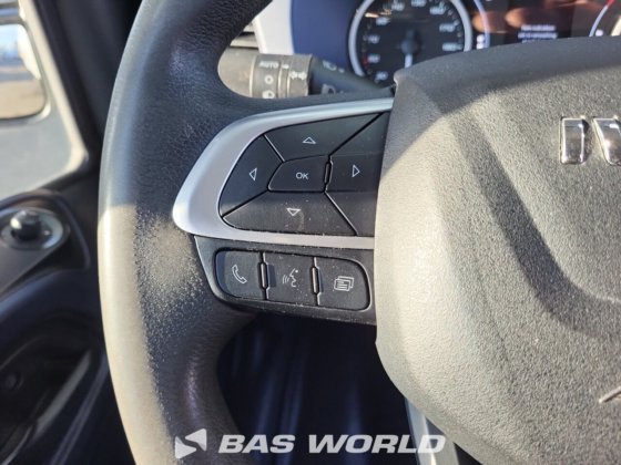 イヴェコ・デイリー 35S16 クローズド・ボックス・バン