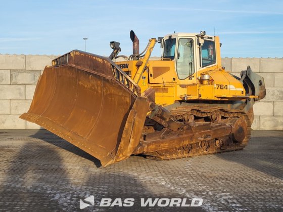 利勃豪世 PR764 爬坡推铲机