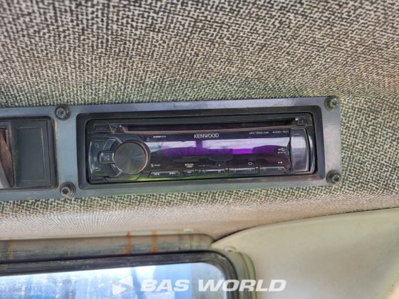 利勃豪世 PR764 爬坡推铲机