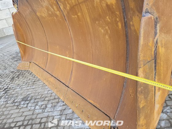 利勃豪世 PR764 爬坡推铲机