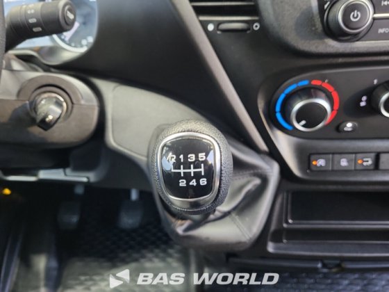 イヴェコ・デイリー 35C16 ボックスボディ