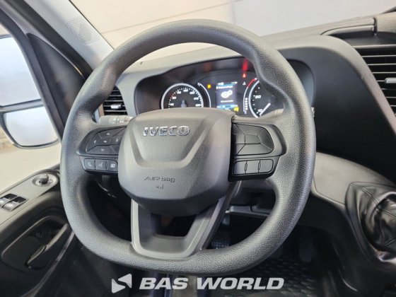 イヴェコ・デイリー 35C16 ボックスボディ