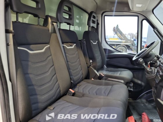 イヴェコ・デイリー 35C16 ボックスボディ