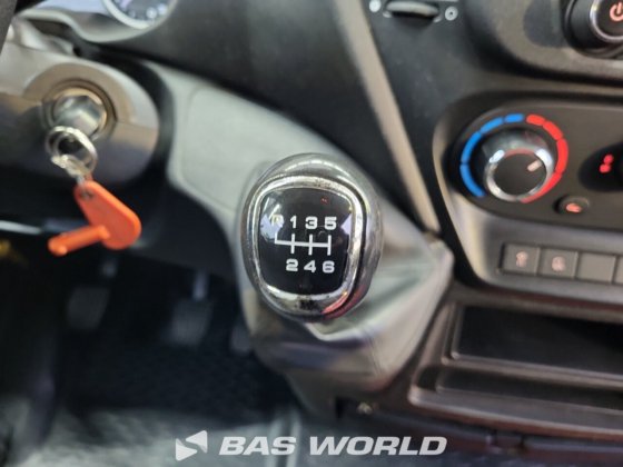 イヴェコ・デイリー 35C16 ボックスボディ