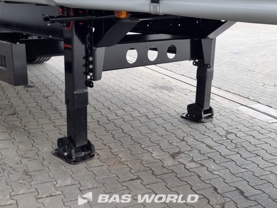 ケーゲル・カーテンサイド・セミトレーラー