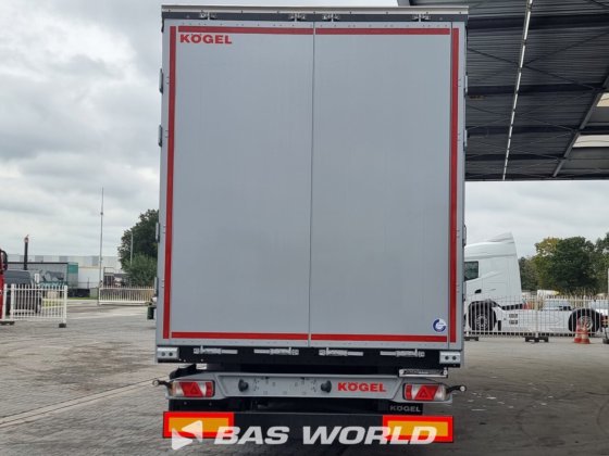 ケーゲル・カーテンサイド・セミトレーラー
