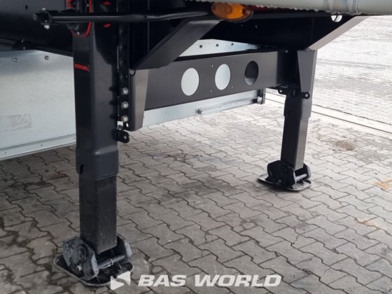 ケーゲル・カーテンサイド・セミトレーラー