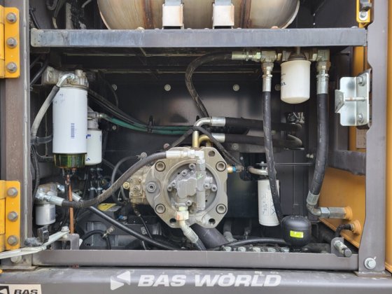 沃尔沃 EC300 E L 履带式挖掘机