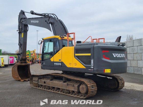 沃尔沃 EC300 E L 履带式挖掘机