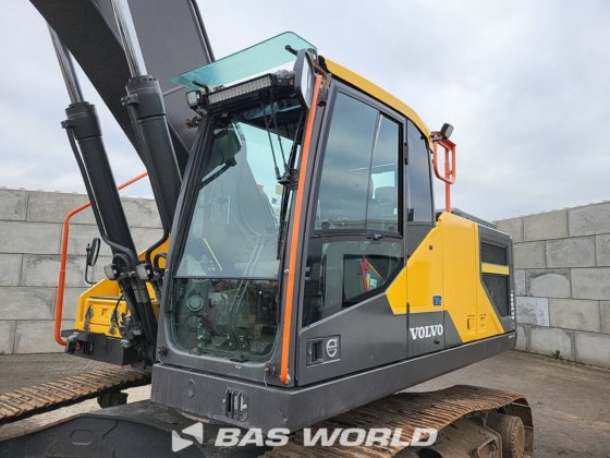 沃尔沃 EC300 E L 履带式挖掘机