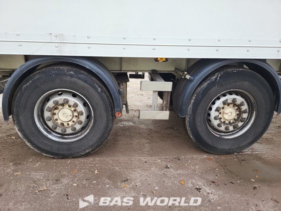 レンダーズクローズドボックスセミトレーラー