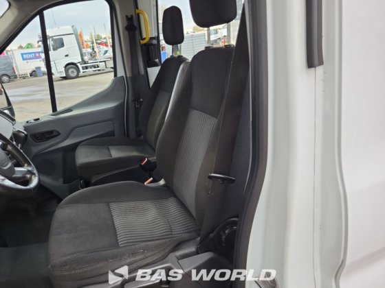 フォード トランジット 130pk クローズド・ボックス・バン