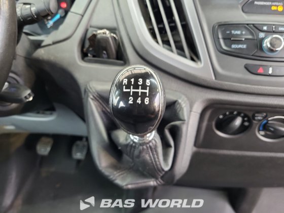 フォード トランジット 130pk クローズド・ボックス・バン