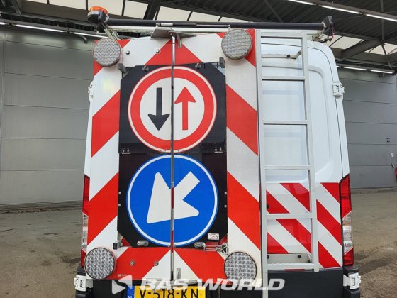 フォード トランジット 130pk クローズド・ボックス・バン