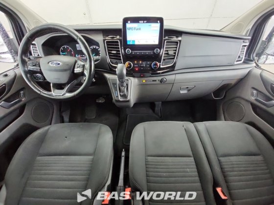 福特全顺 Custom 130PK 封闭箱式货车