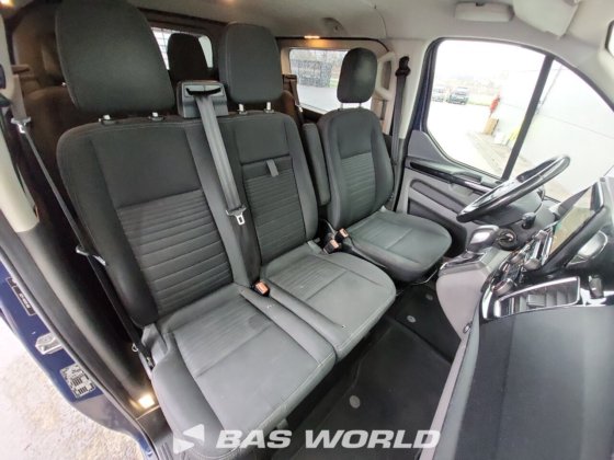 福特全顺 Custom 130PK 封闭箱式货车