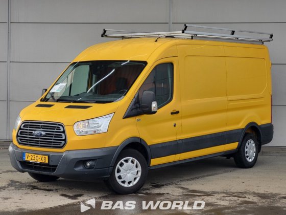 福特全顺 130pk 封闭箱式货车