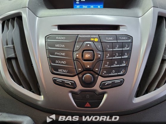 福特全顺 130pk 封闭箱式货车