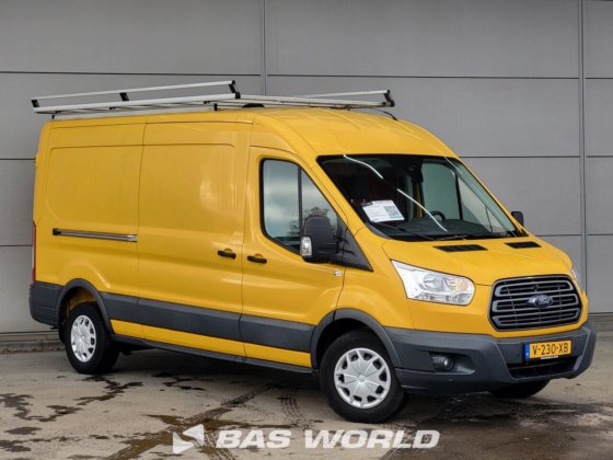 福特全顺 130pk 封闭箱式货车