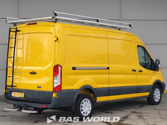 福特全顺 130pk 封闭箱式货车