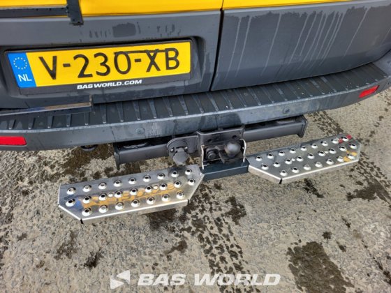 福特全顺 130pk 封闭箱式货车