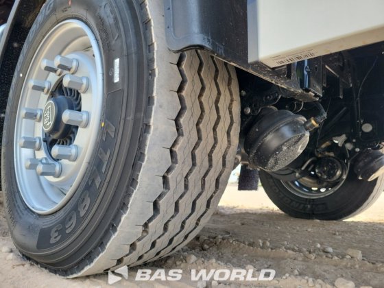 Krone 封闭箱式半拖车