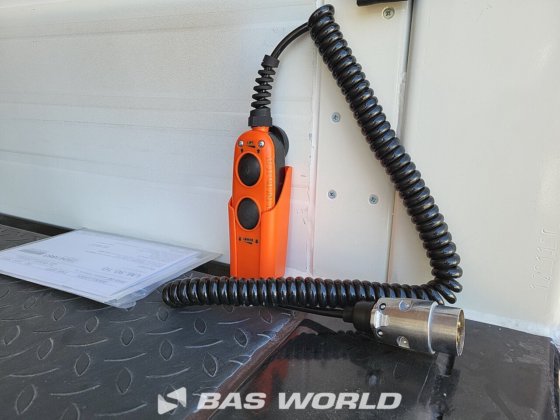 Krone 封闭箱式半拖车