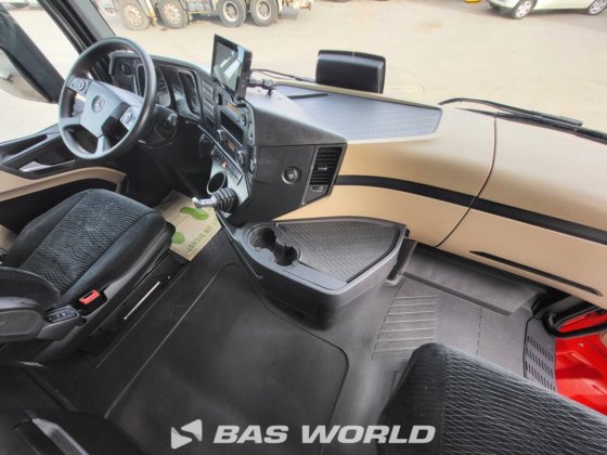 メルセデス アクトロス 1942 4X2 トラクターユニット