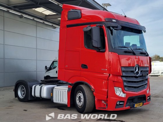 メルセデス アクトロス 1942 4X2 トラクターユニット