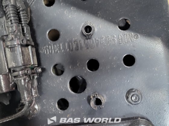 メルセデス アクトロス 1942 4X2 トラクターユニット