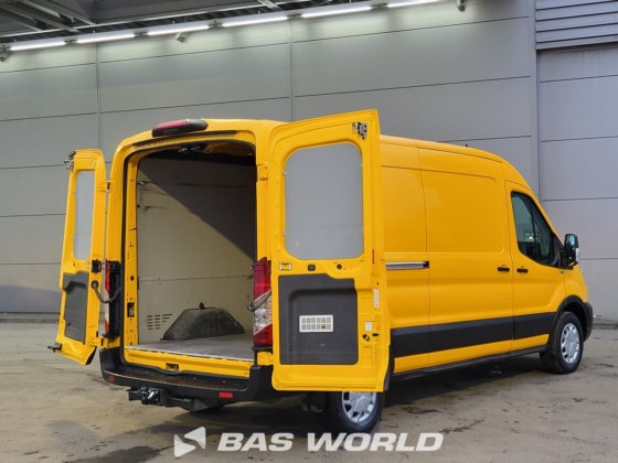 フォード トランジット 130pk クローズド・ボックス・バン