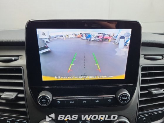 福特全顺 130pk 封闭箱式货车