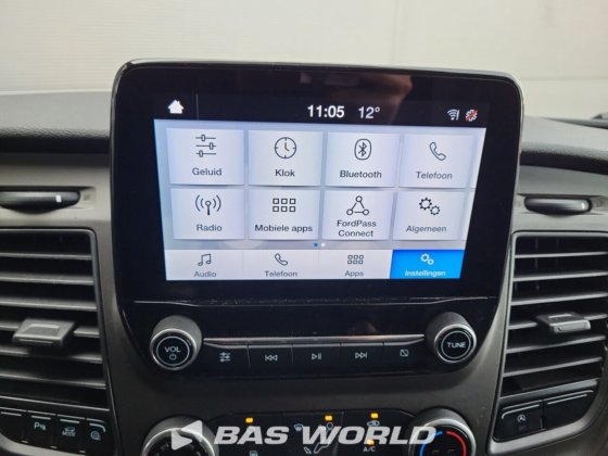 福特全顺 130pk 封闭箱式货车