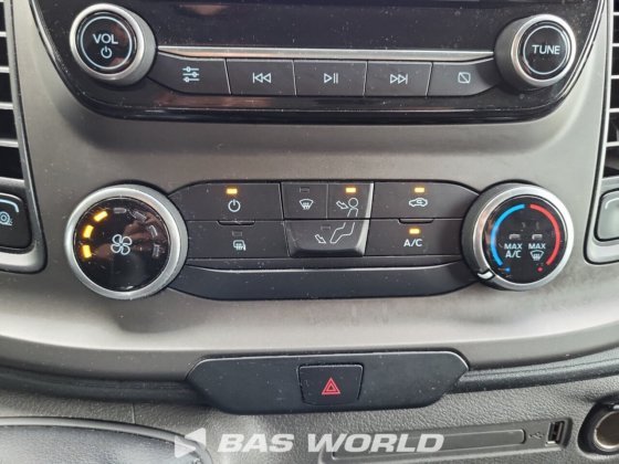 福特全顺 130pk 封闭箱式货车