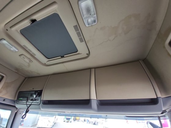 斯堪尼亚 R520 4X2 牵引车组