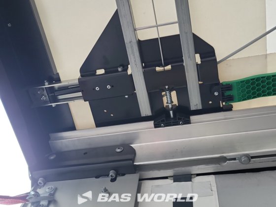 威尔顿帘式半挂车