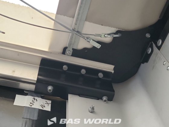 威尔顿帘式半挂车