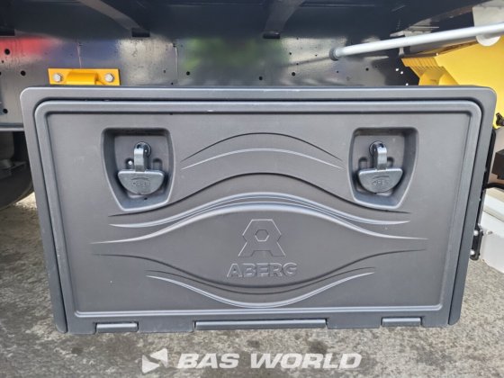 威尔顿帘式半挂车