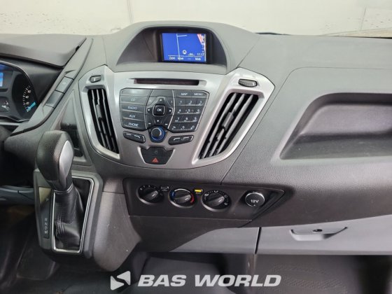 福特全顺 Custom 130PK 封闭箱式货车