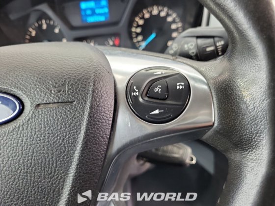 福特全顺 Custom 130PK 封闭箱式货车