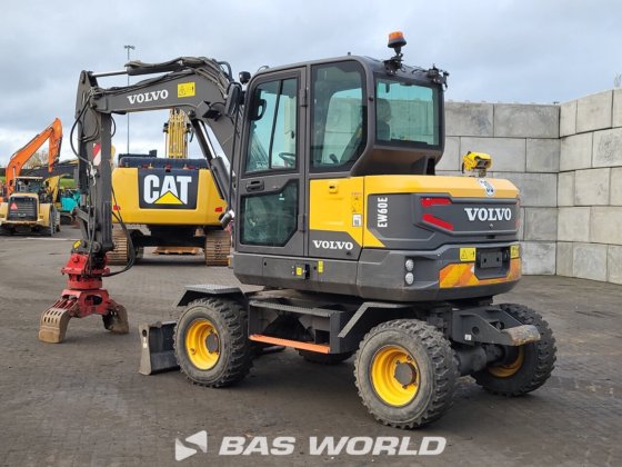 沃尔沃 EW60 E 轮式挖掘机
