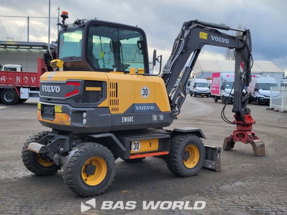 沃尔沃 EW60 E 轮式挖掘机
