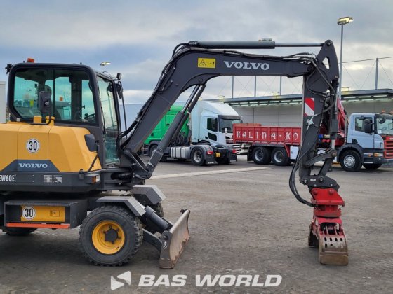 沃尔沃 EW60 E 轮式挖掘机