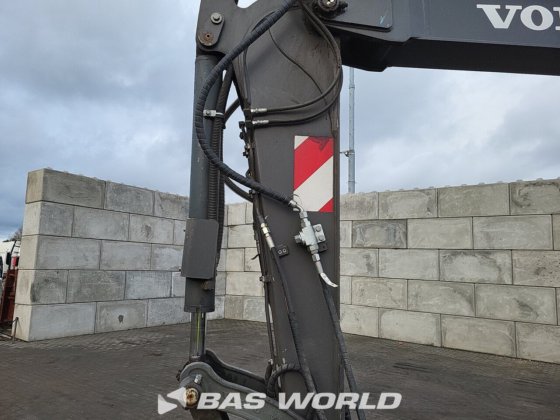 沃尔沃 EW60 E 轮式挖掘机