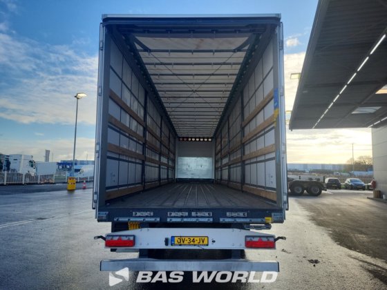 ウィルトン・カーテンサイド・セミトレーラー