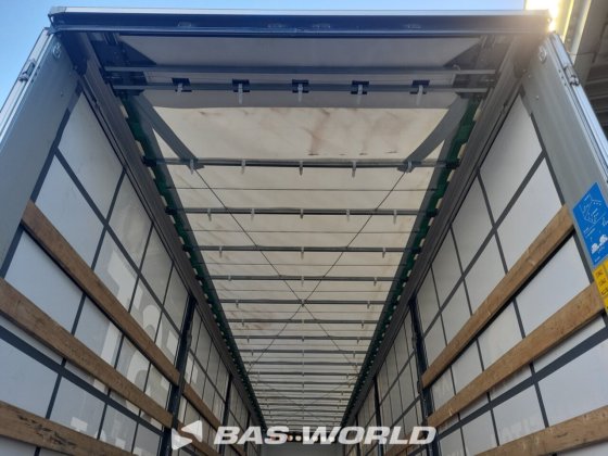 ウィルトン・カーテンサイド・セミトレーラー