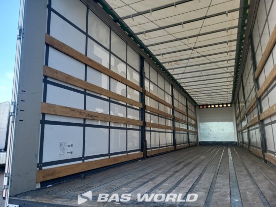 ウィルトン・カーテンサイド・セミトレーラー